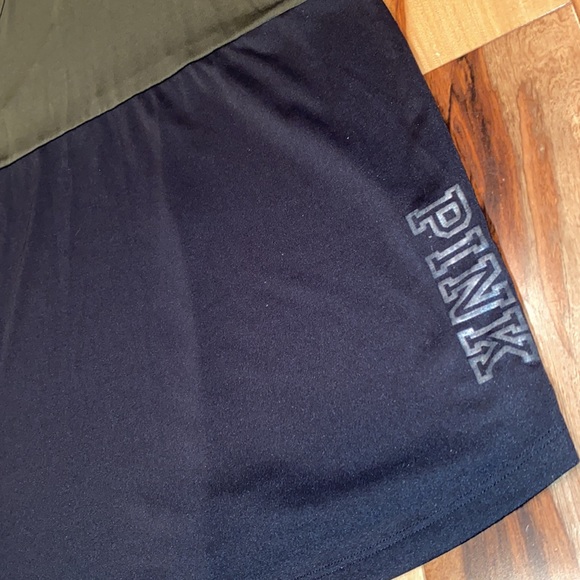 NWOT- VICTORIAS SECRET PINK RACERBACK TANK TOP - WOMENS XS - Picture 2 of 4